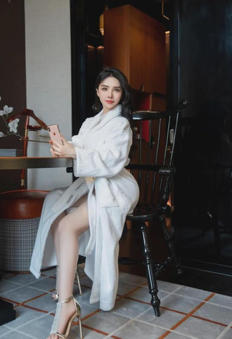 伊人365应用主界面展示